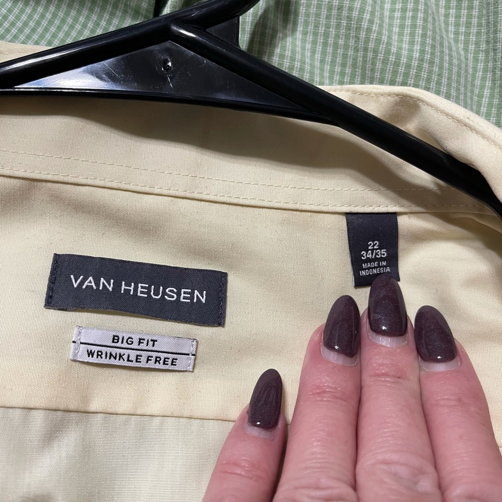 Men’s Van Heusen Dress Shirt